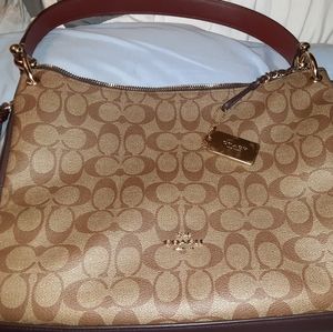 Coach handbag**FREE SHIPPING ***